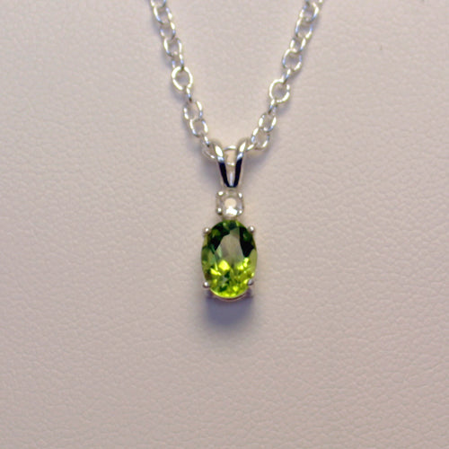 Natural Peridot and White Sapphire Necklace 925 Sterling Silver / Oval-Shaped