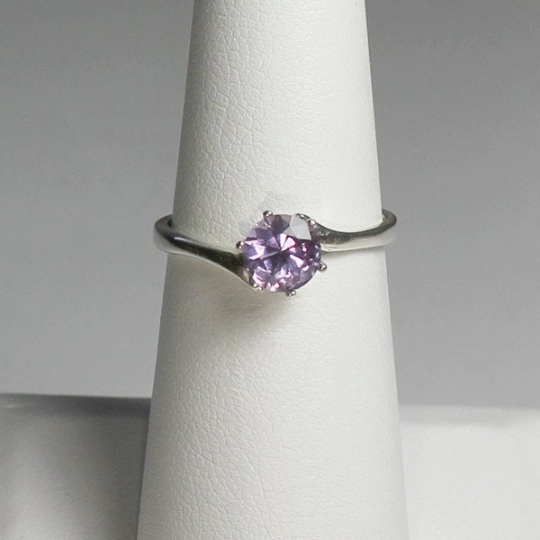 Color-Changing Alexandrite 925 Sterling Silver Ring / Round-Shaped Solitaire
