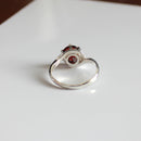 Natural Garnet Ring 925 Sterling Silver / Round-Shaped Crescent-Style