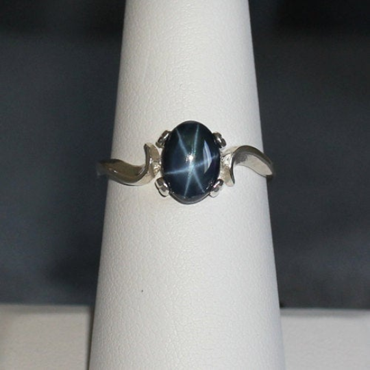 Genuine 6-Ray Blue Star Sapphire Ring 925 Sterling Silver / Bypass-Style